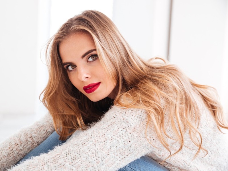 Mezoterapia igłowa skóry głowy jak koktajle witaminowe stymulują mieszki i zatrzymują wypadanie włosów - Hamak SPA Chill&Beauty
